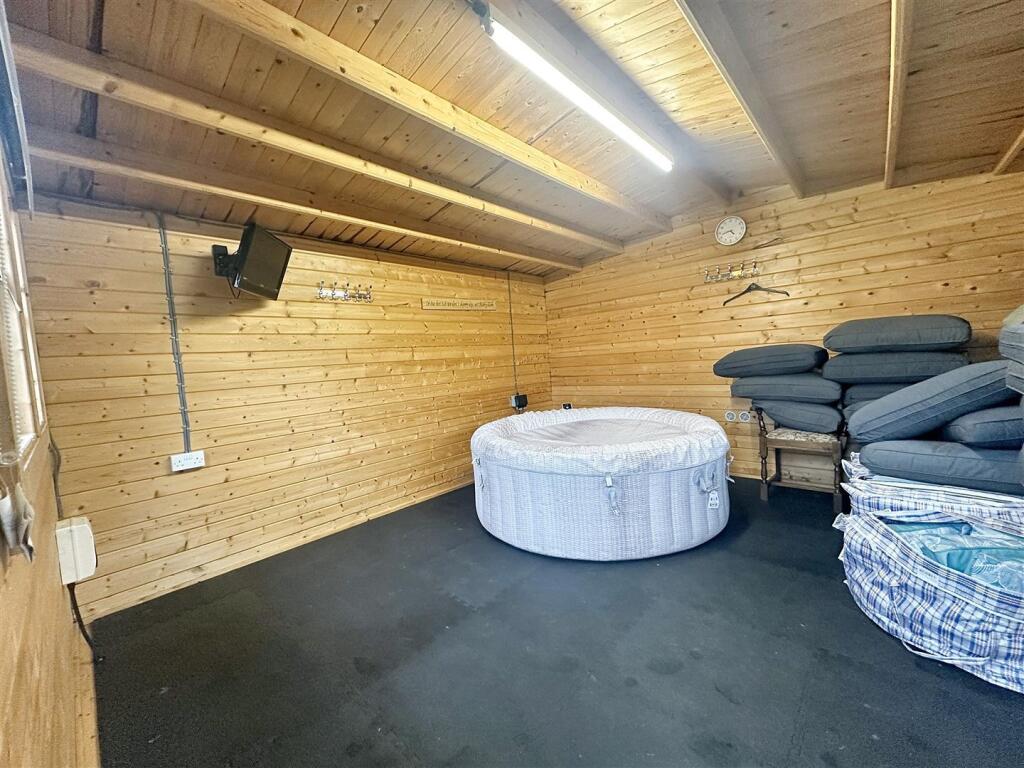 IMG_5142 (Large).jpg