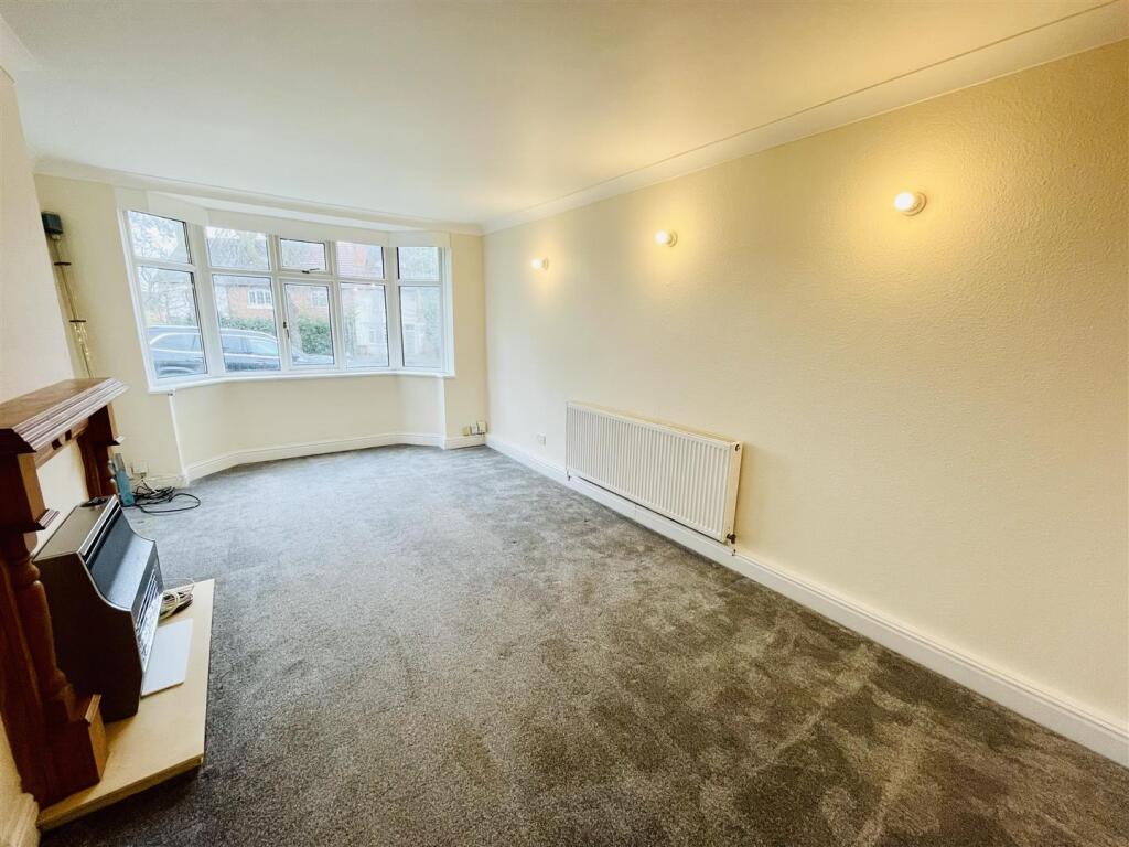 mere green living room..jpg