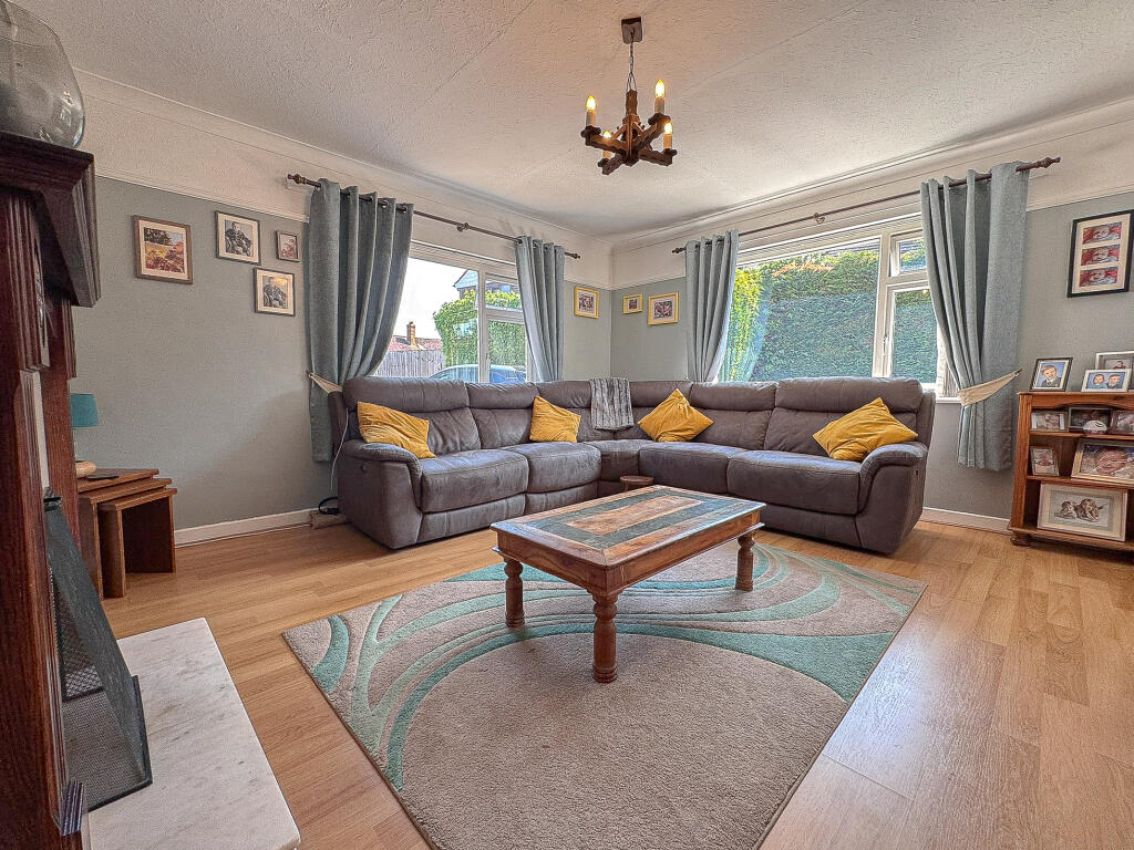 Living Room (2)