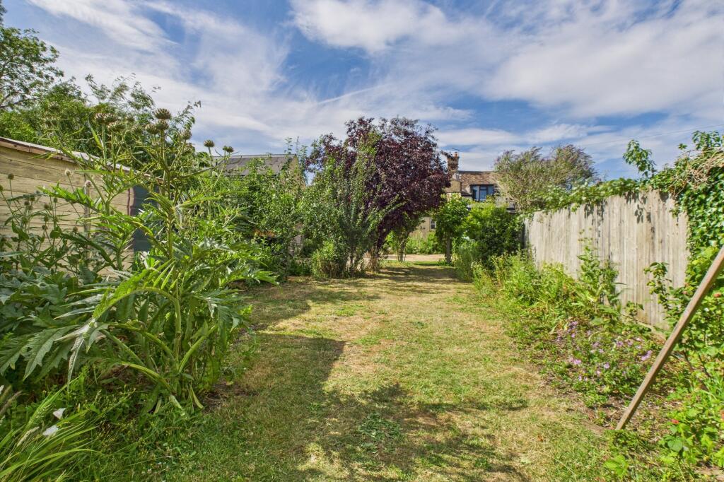 CAM02519G0-PR0311-STILL008