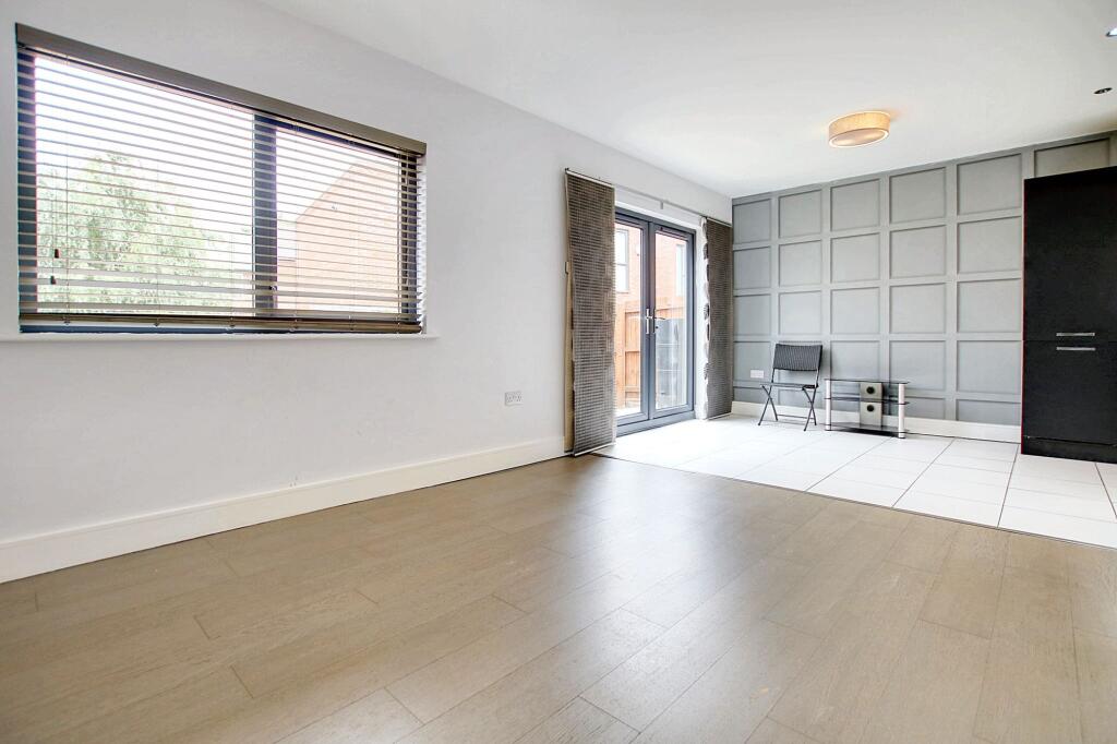 Open-Plan Kitchen, Dining &amp; Living Area