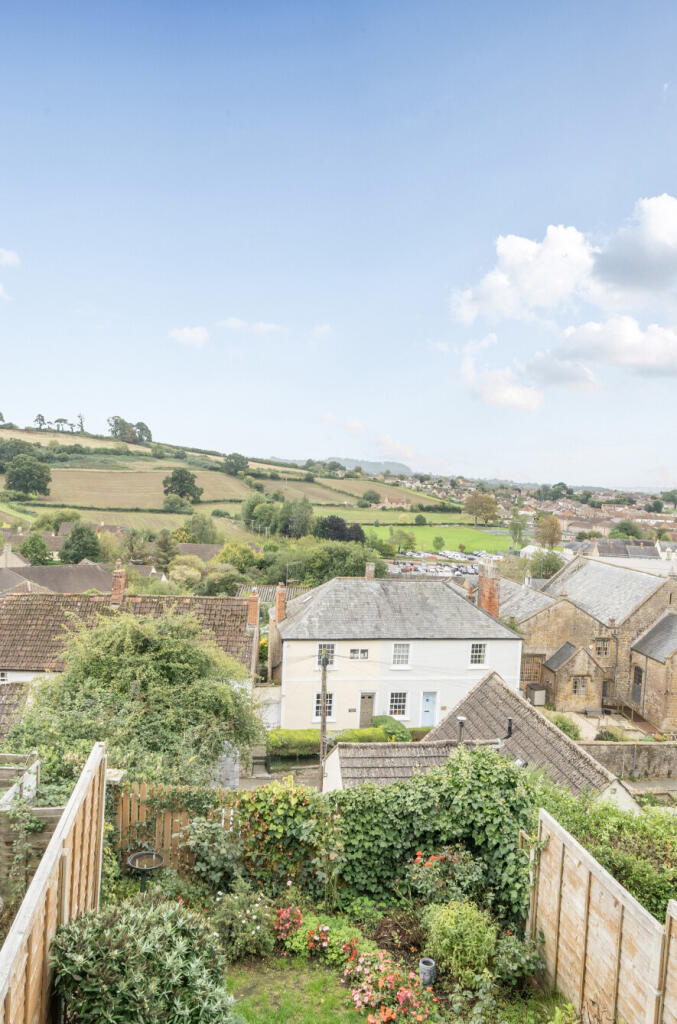 1356689-19-68cbfc...