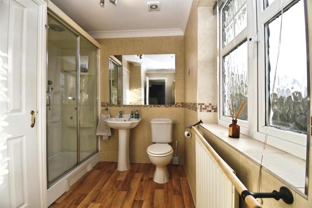 Ensuite
