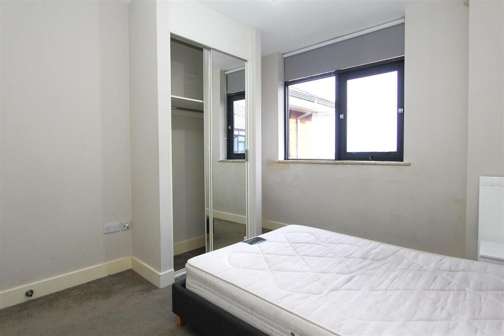Bedroom .JPG