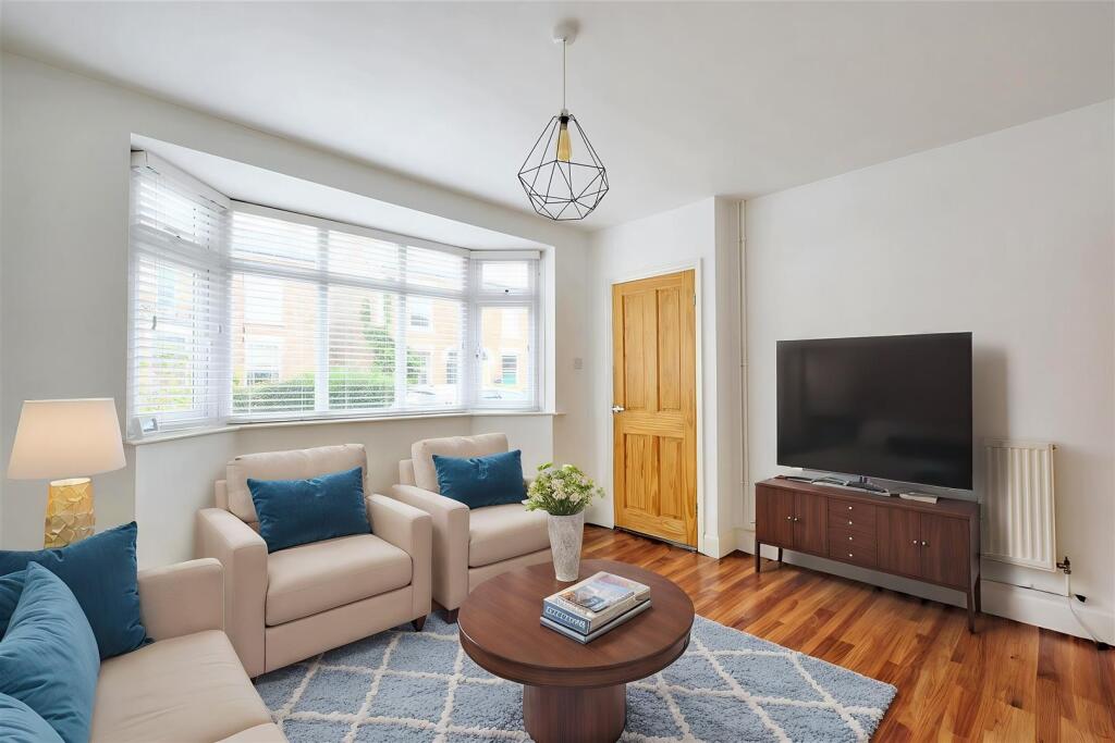 Lounge - Living Room - Standard - 2.jpg