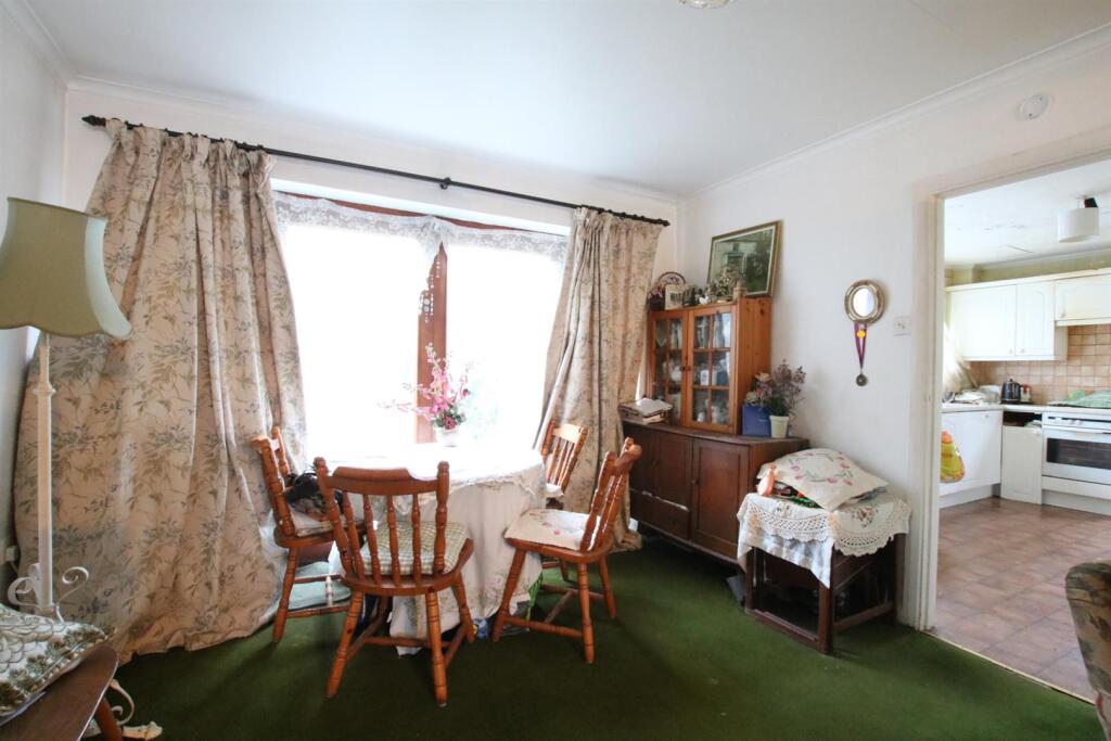 Dining Area .JPG