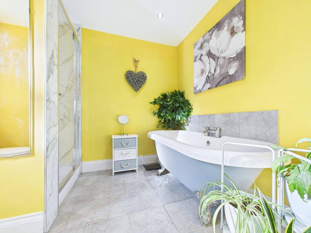 CAM04092G0-PR0042...