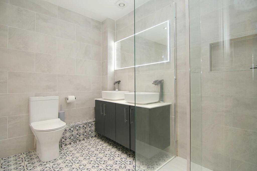 HOUSE BATHROOM