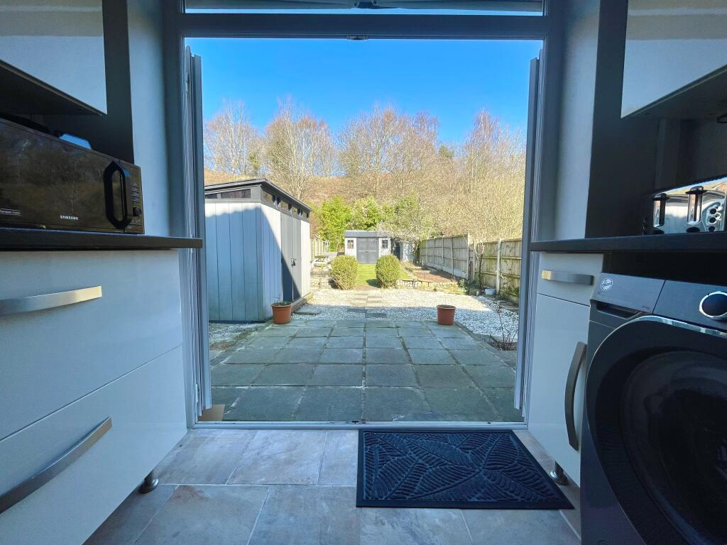 37 Springfield Avenue - Garden blue sky shot.jpg