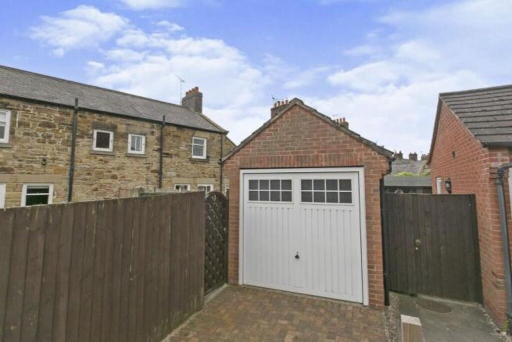 657_MOD210651_IMG...