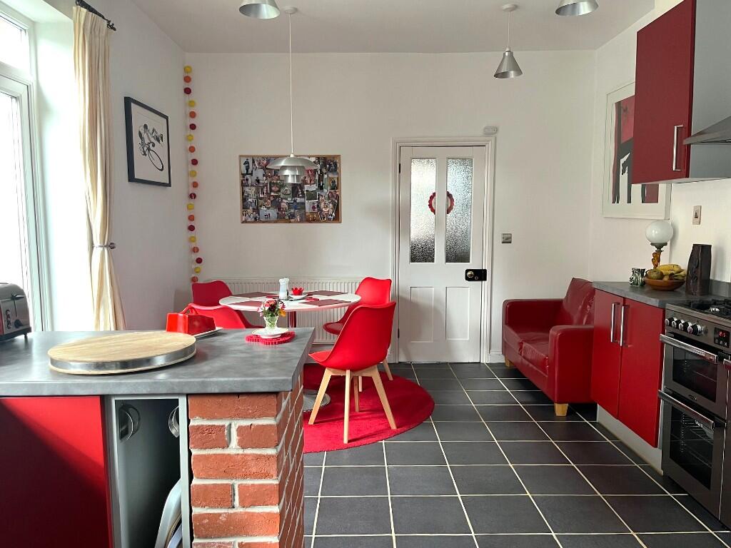 Kitchen/family room
