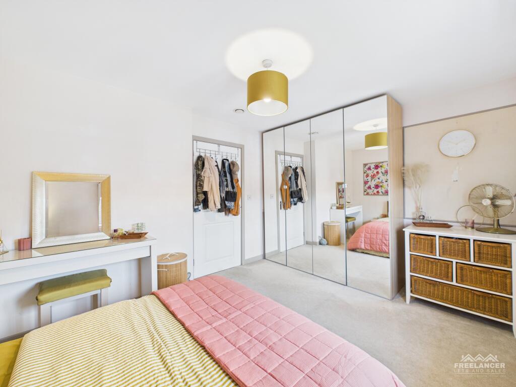 bedroom 1a
