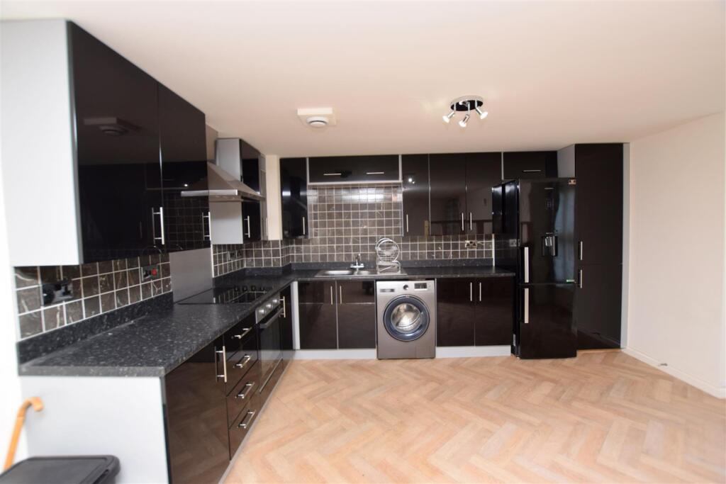 KITCHEN AREA PHOTO