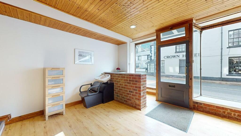 GROUND FLOOR RETAIL SHOP