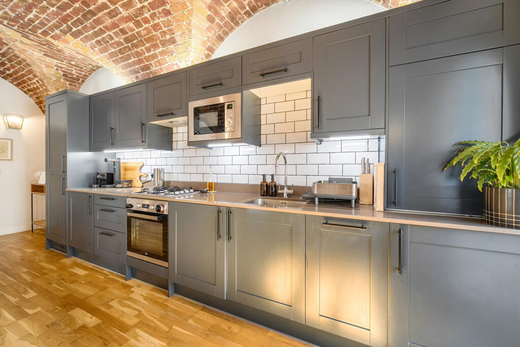 1354053-7-68cd585...