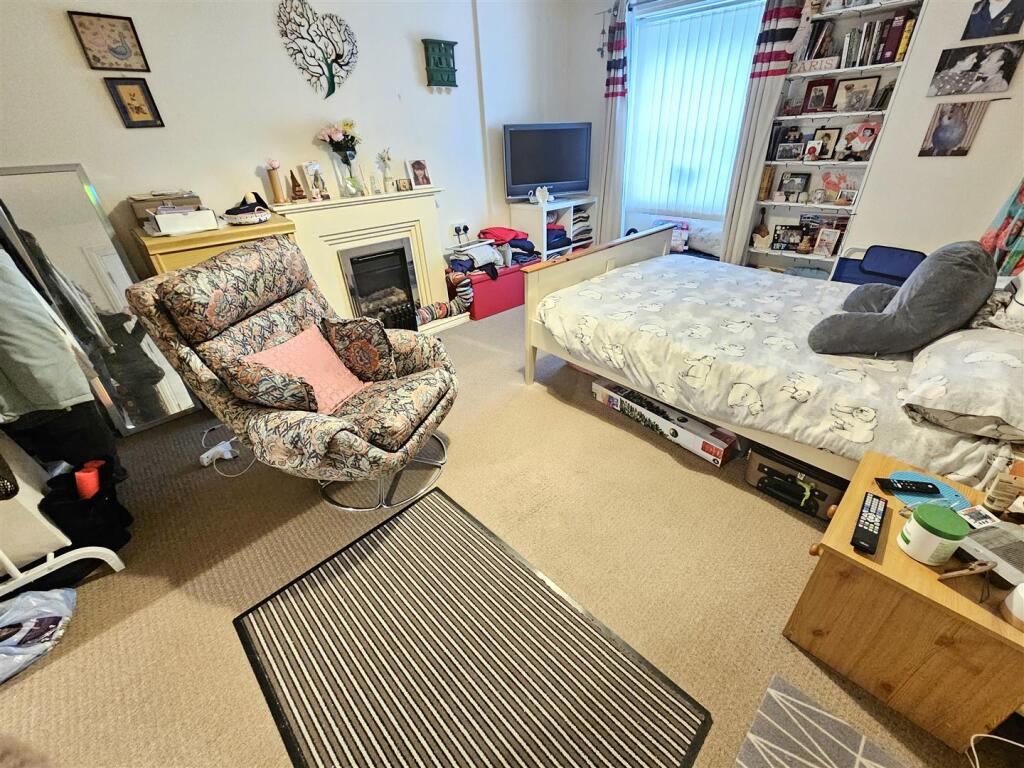 Apartment Living Bedroom.jpg