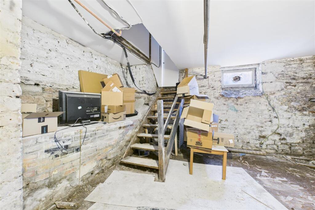 7 Osborne Villas, Kingsdown, Bristol BS2 8BP | Fre