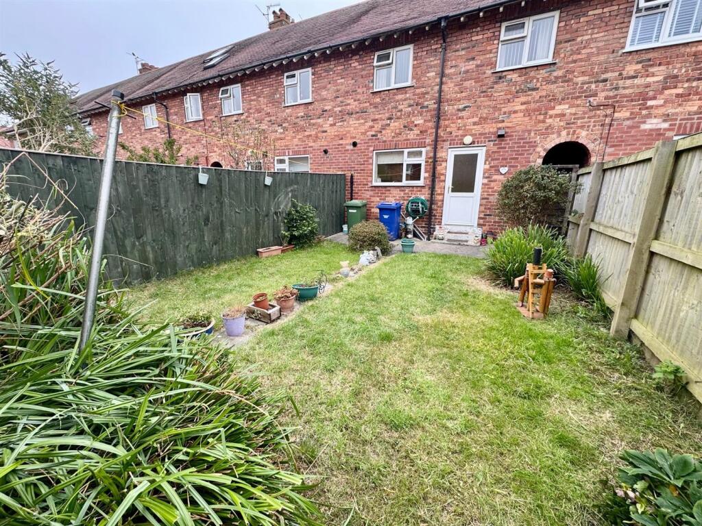 Garden 3.jpg