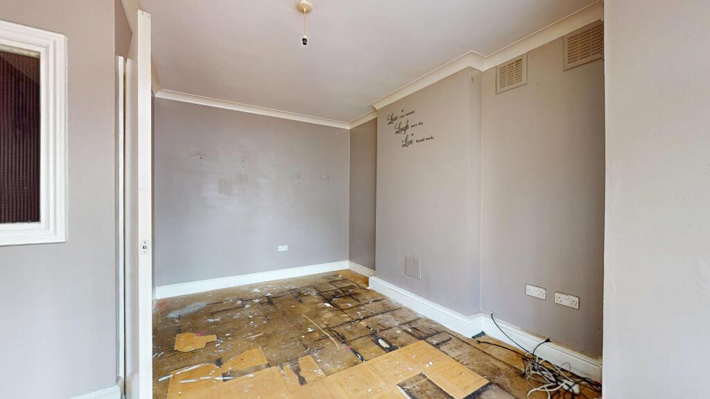 Flat 1, 75 Regina Road, Southall, UB2 5PW