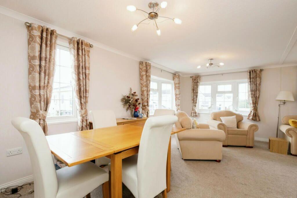 L Shaped Lounge and Dining Room