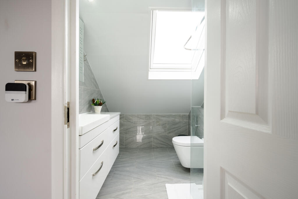 En-suite Bathroom