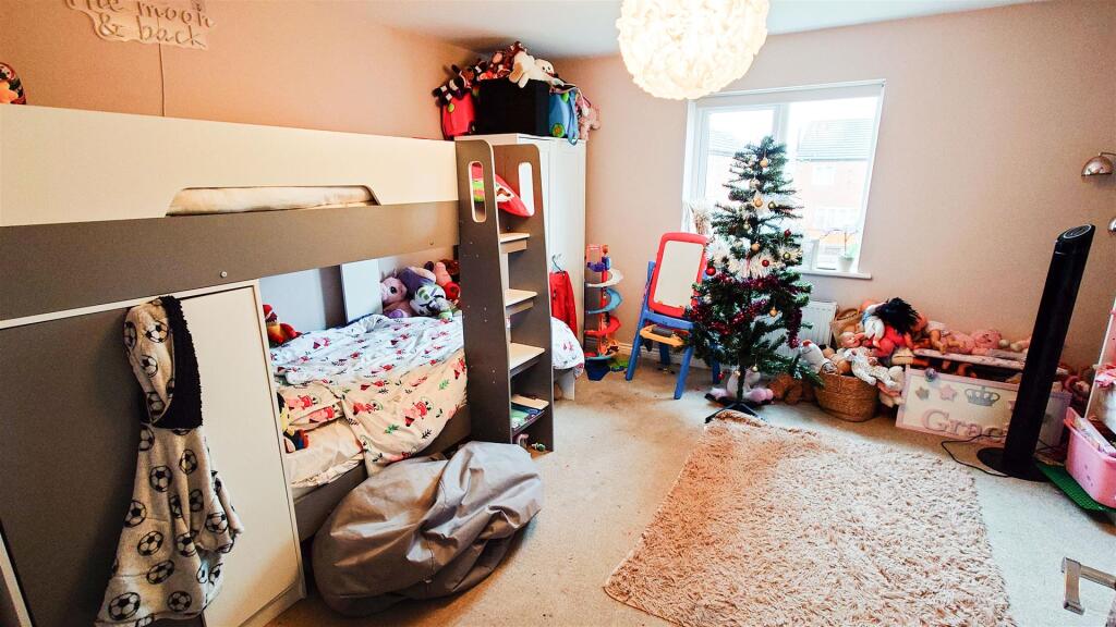 BEDROOM 2