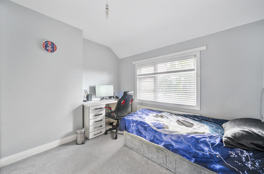 1328484-5-687f3ec...