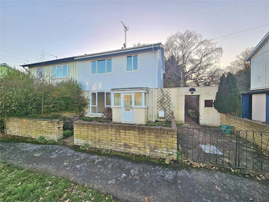 Kings Road, New Haw, Addlestone, Surrey, KT15