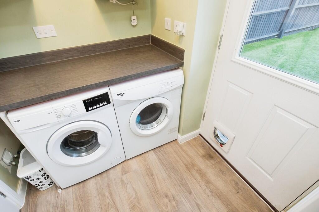 63561c80-67 20Mer...