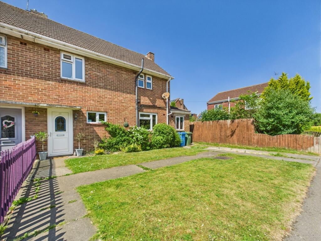 3 Bedroom Semi-Detached House - For Sale