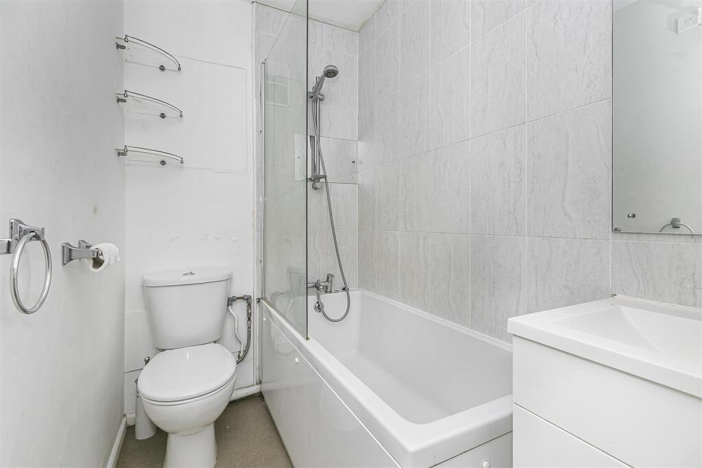 Kitchen Clifton Court Bathroom.JPG