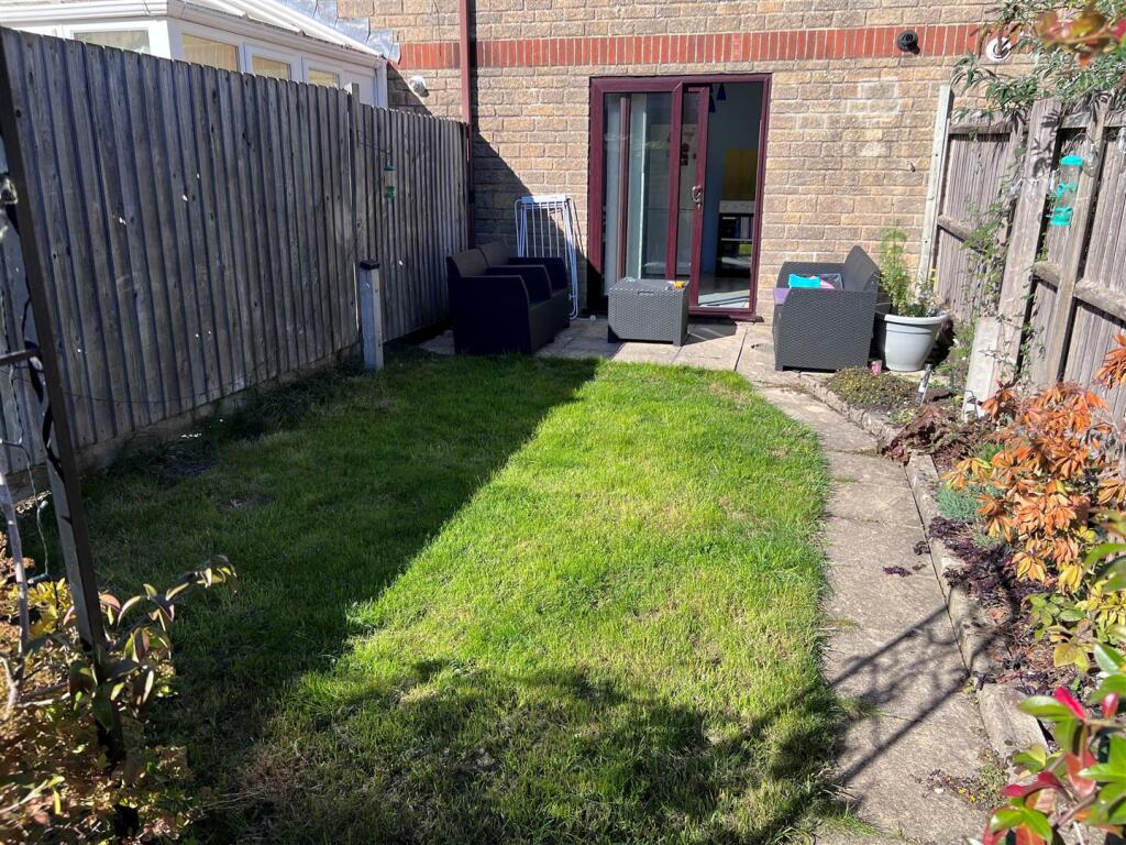 Rear garden 3.jpg