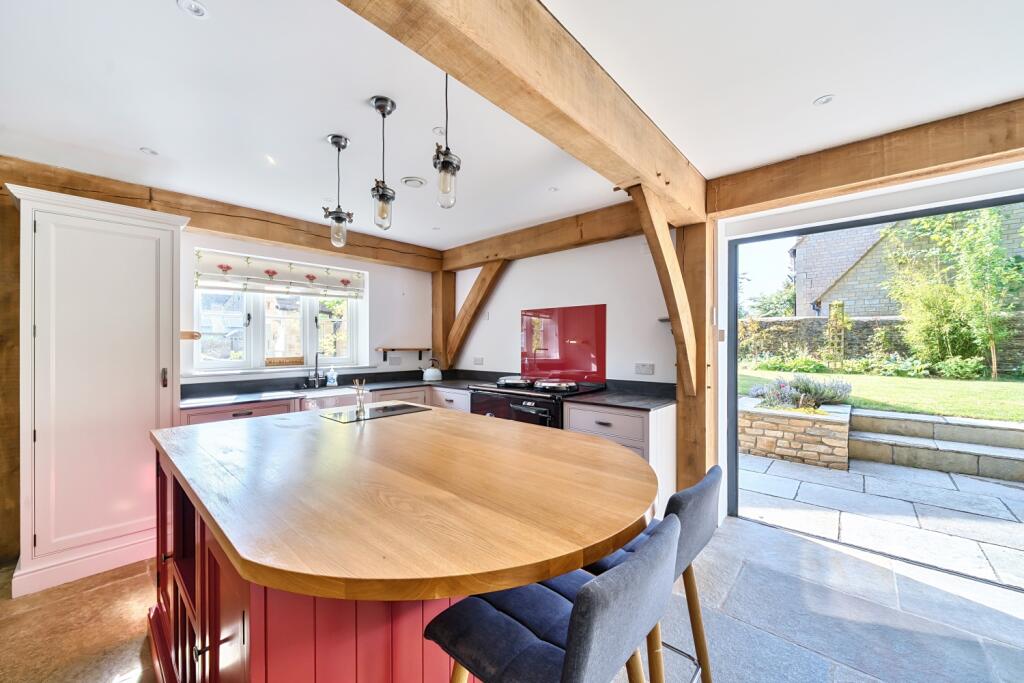 1310517-12-6852cca453c2c