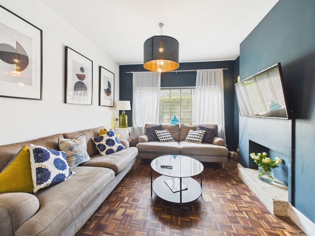 CAM02854G0-PR0403...