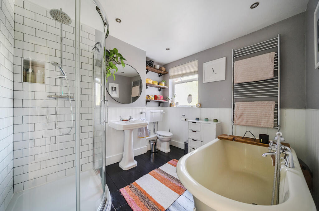 1278682-6-6824c77...