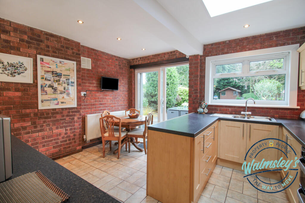 Kitchen dining room