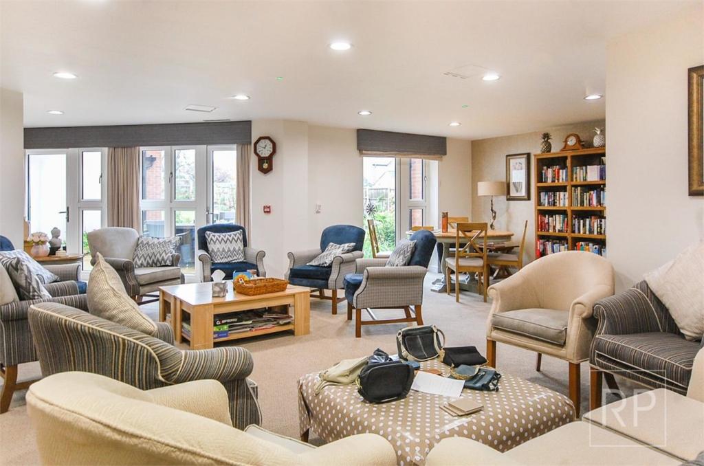 Homeowners Lounge