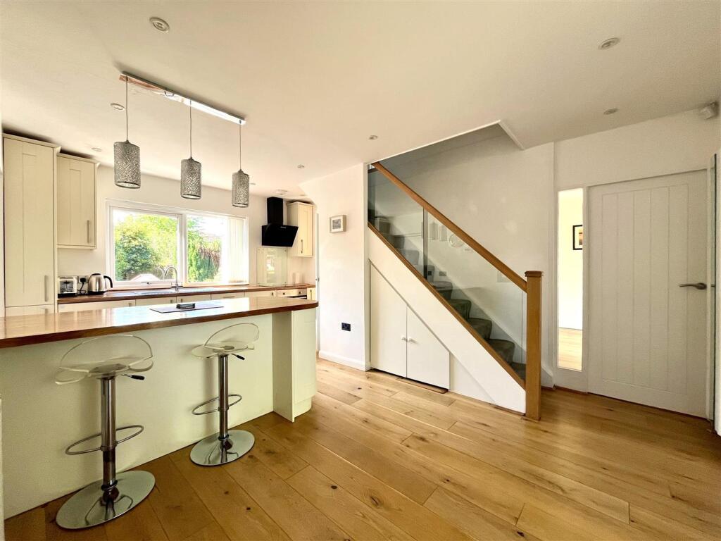 Breakfast Kitchen Aspect 2