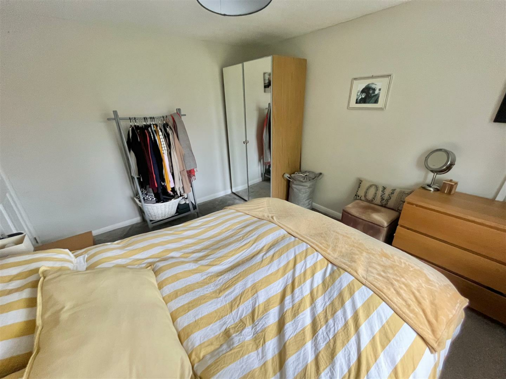 Bedroom 1 Aspect 2