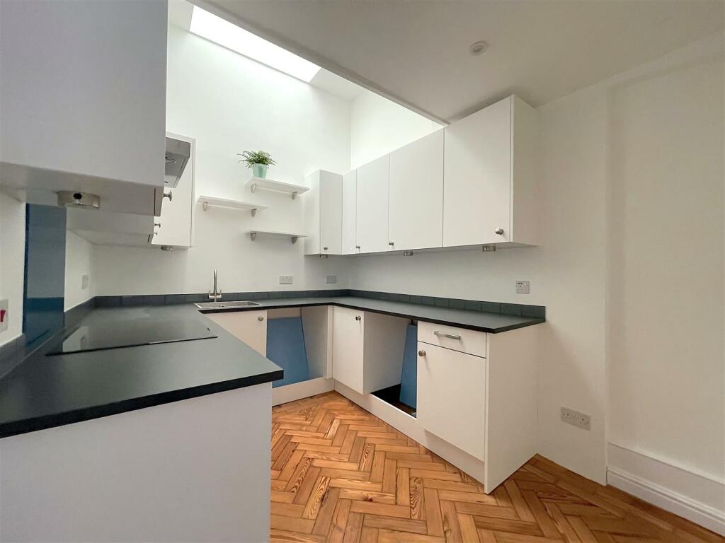Kitchen (1).jpeg