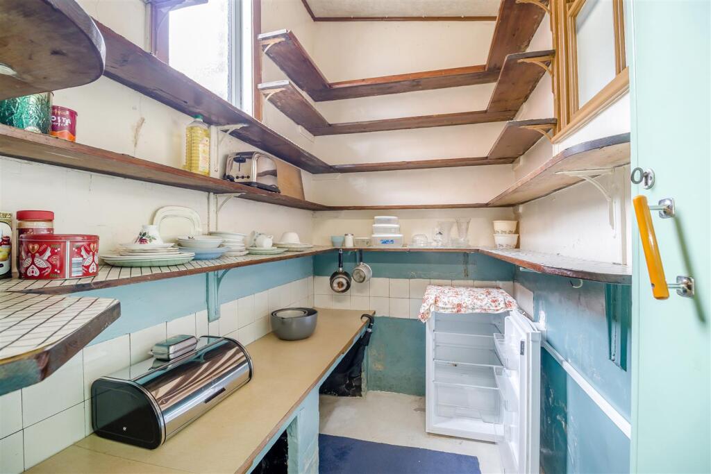 8647545-interior13.jpg