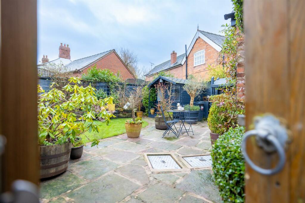 The Coach House-14.jpg