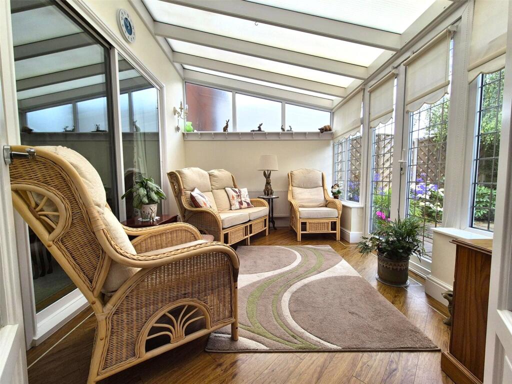 Sun Lounge