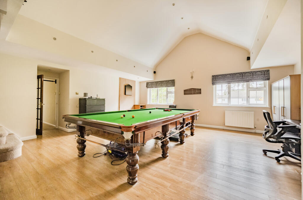 1375149-27-690dee...