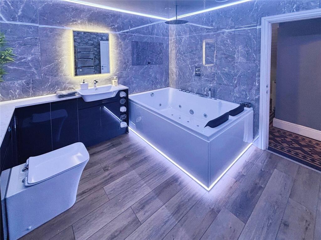Modern Bathroom