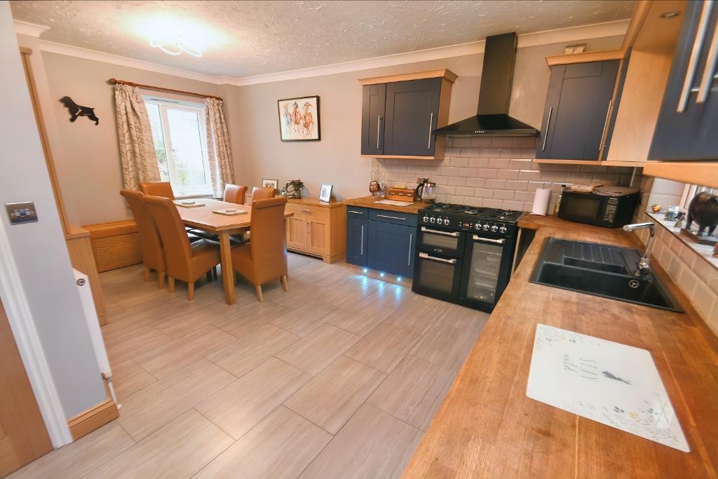 kitchen (Portal Size).JPG