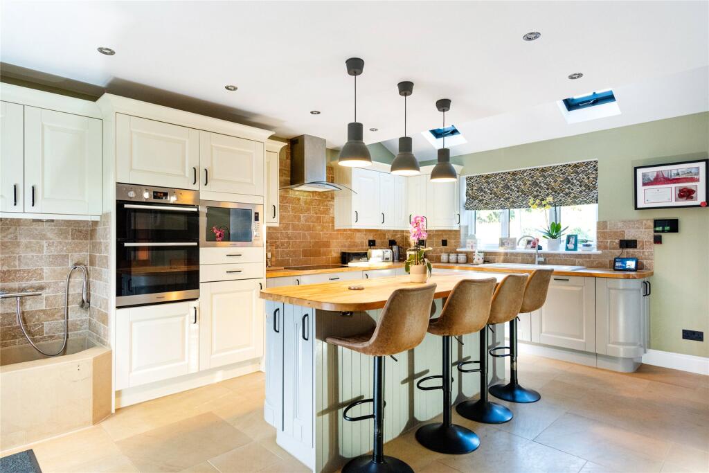 Kitchen/Breakfast