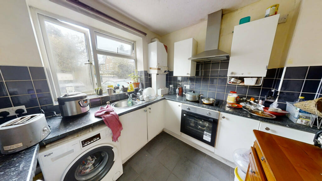 75-Viceroy-Court-11022023_201137