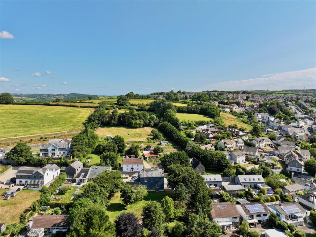 dji_fly_20250702_101514_0380_1751448079703_photo.j