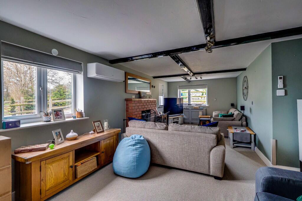 Oak View Cottage-...